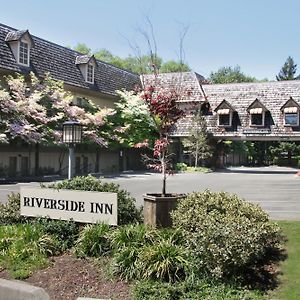 Riverside Inn